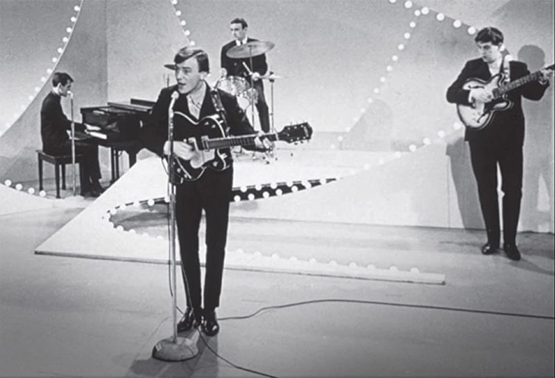 Gerry and the Pacemakers on stage
