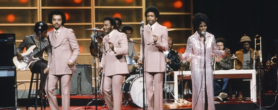 Gladys Knight and the Pips on stage