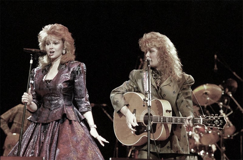 The Judds on stage.